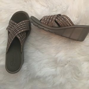 Skechers comfy flip flops